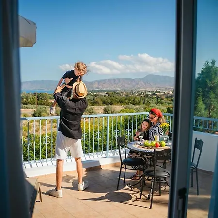 Greek Village - Latchi הכפר היווני - כשר ホテル