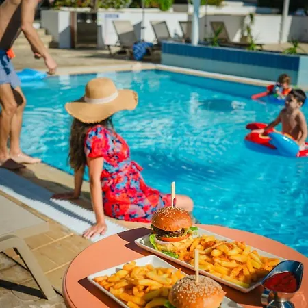 Greek Village - Latchi הכפר היווני - כשר Hotel