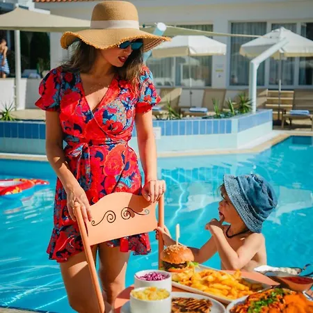 Greek Village - Latchi הכפר היווני - כשר Hotel 4*