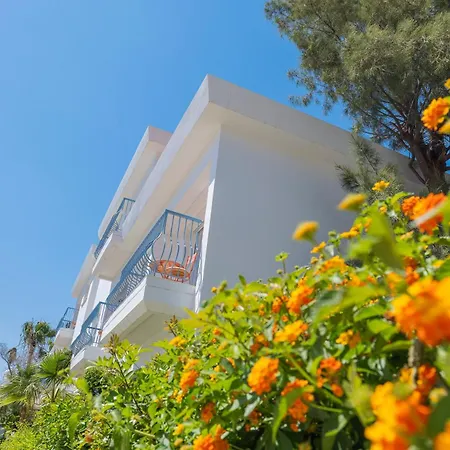 Greek Village - Latchi הכפר היווני - כשר Hotel 4*