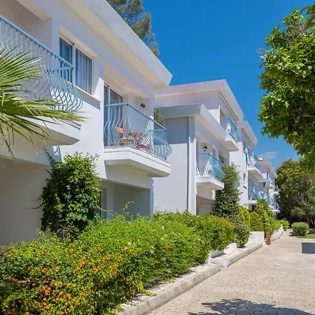 Greek Village - Latchi הכפר היווני - כשר Hotel 4*