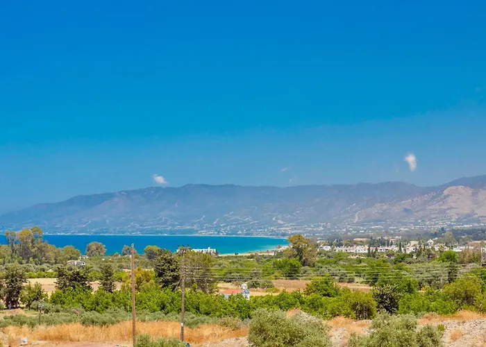 Greek Village - Latchi הכפר היווני - כשר Hotel