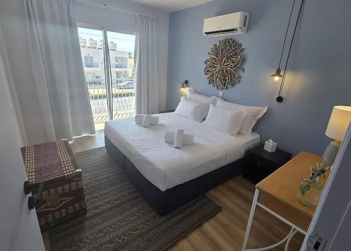 Greek Village - Latchi הכפר היווני - כשר Hotel