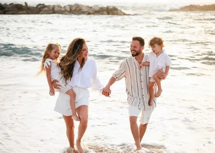 Greek Village - Latchi הכפר היווני - כשר