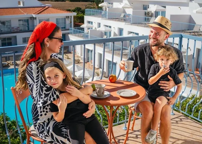 Hotel Greek Village - Latchi הכפר היווני - כשר