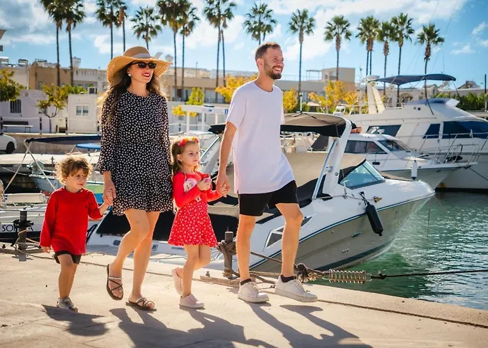 Greek Village - Latchi הכפר היווני - כשר Hotel