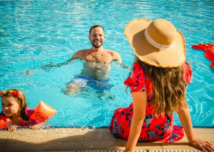 Greek Village - Latchi הכפר היווני - כשר ホテル 4*