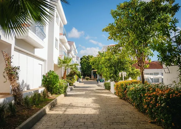 Hotel Greek Village - Latchi הכפר היווני - כשר Polis