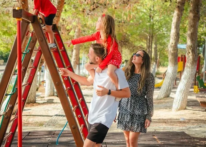 ホテル Greek Village - Latchi הכפר היווני - כשר